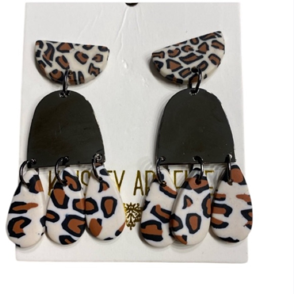Kinsley Armelle Gunmetal Earrings